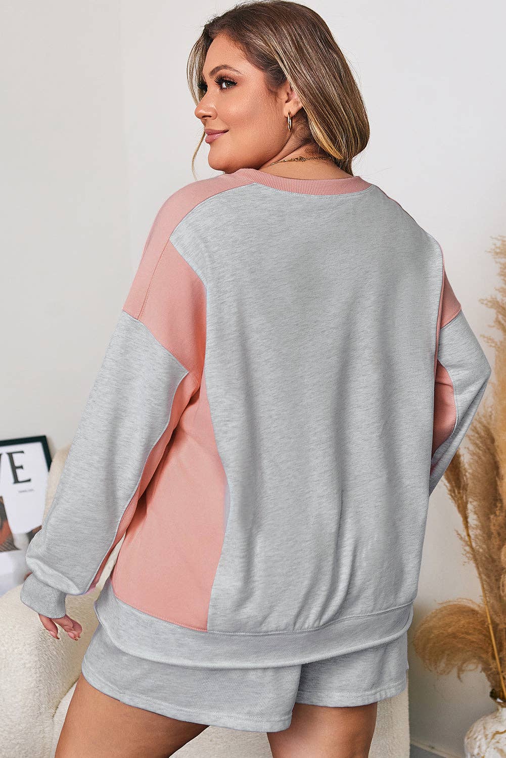 Light Grey Uneven Hem Colorblock Pullover Casual Shorts Plus Size 2pcs Outfit for wholesale on Faire1