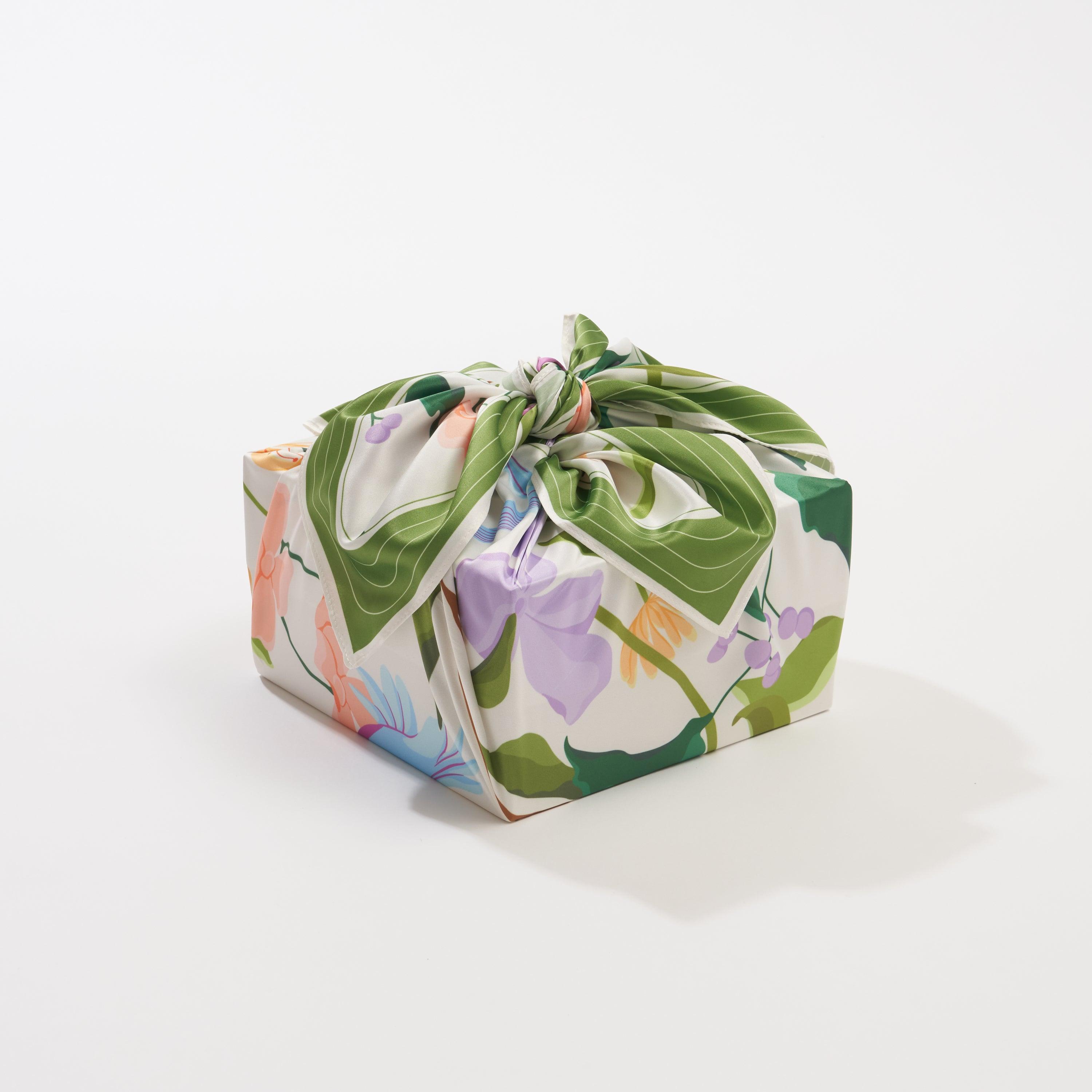 WRAPPR Gift Wrap - Vente Feuille de papier cadeau - Emballage cadeau Furoshiki par Danni Ha | 18 pouces, polyester recyclé17