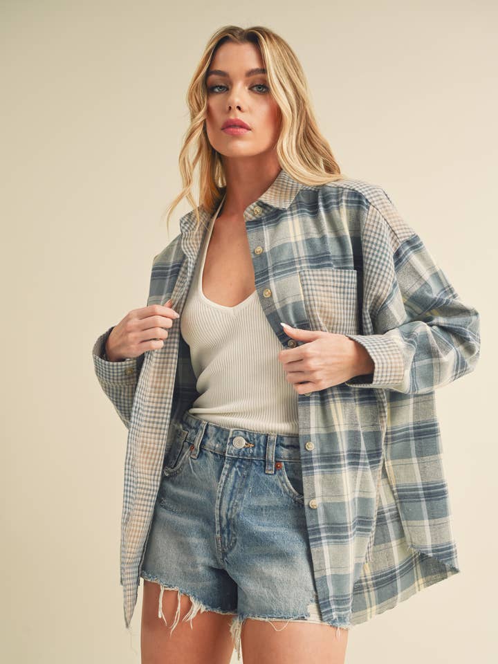 AEMI + CO - Wholesale Buttoned-down shirt – Women's - 8376EN Kambrie Plaid Flannel Shirt0