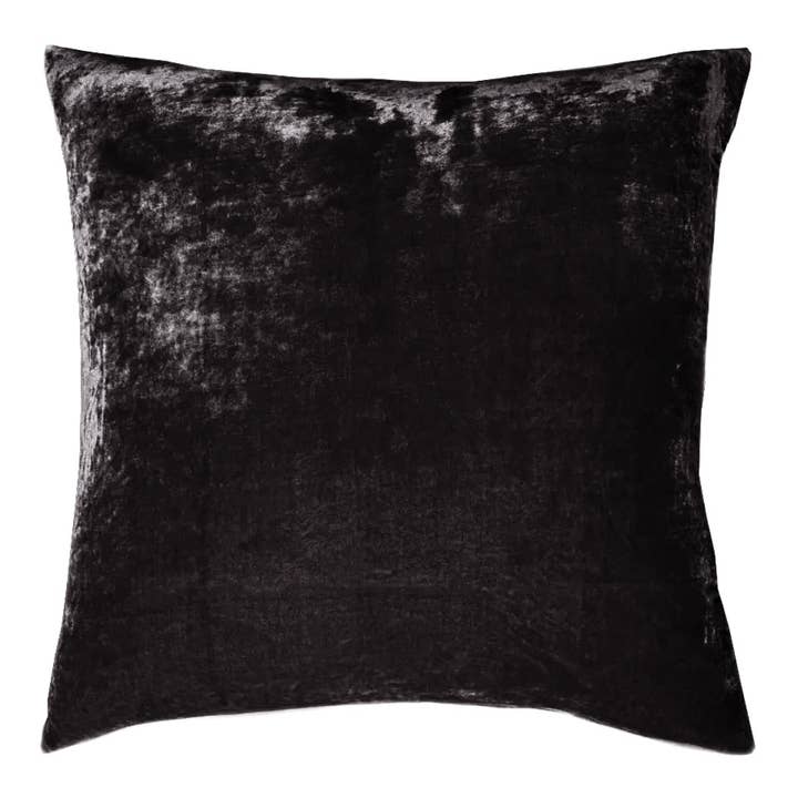 Coussin de Luxe en Velours de Soie - Noir Soirée pour la vente par Linen Salvage Luxe