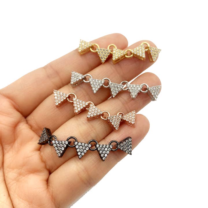 Connettore per ciondoli in oro placcato in oro con pavé di zirconi cubici multipli CN141 per la vendita all'ingrosso da parte di Beads Creation