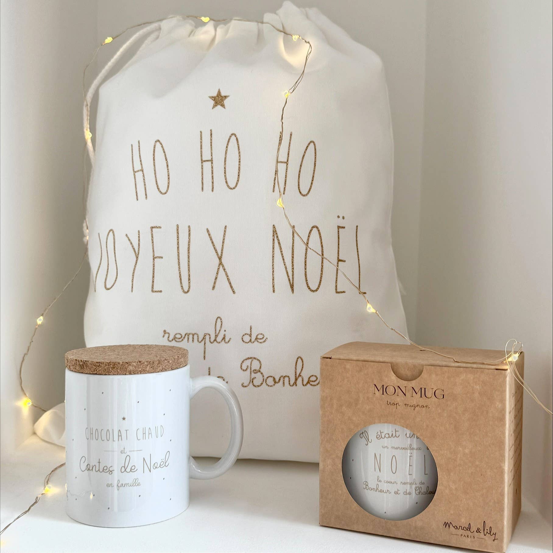 Marcel & Lily – wholesale Coffee mug – Mug "Hot Chocolate and Christmas Tales" with its lid3