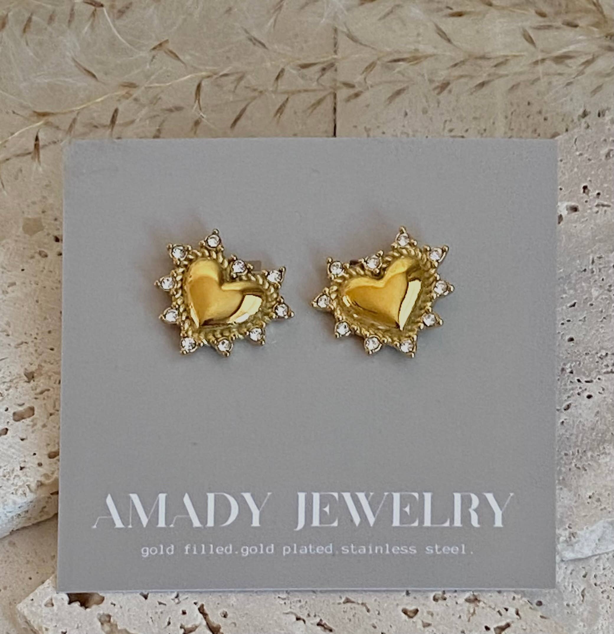 Amady Jewelry - Vendita all'ingrosso Orecchini a bottone - Orecchini a bottone con strass a forma di cuore dichiarazione d'amore5