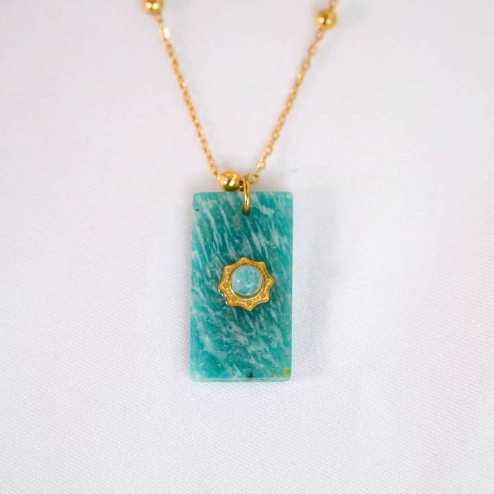 HoopLa - Wholesale Pendant/charm necklace - Augusta Antonia- Gemstone- Sun Pendant Necklace