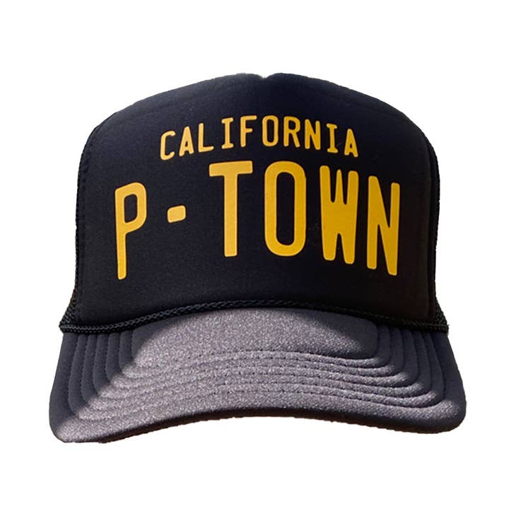 P-Town registreringsskylt Trucker Hat för wholesale av Buffalo Road Hats