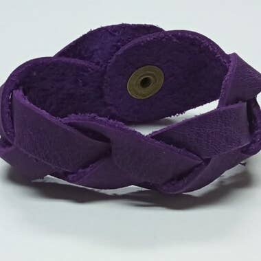 Bracelet tressé en cuir de vachette tanné à l'huile pour la vente par Tania Alejandra - Texas Luxury Goods