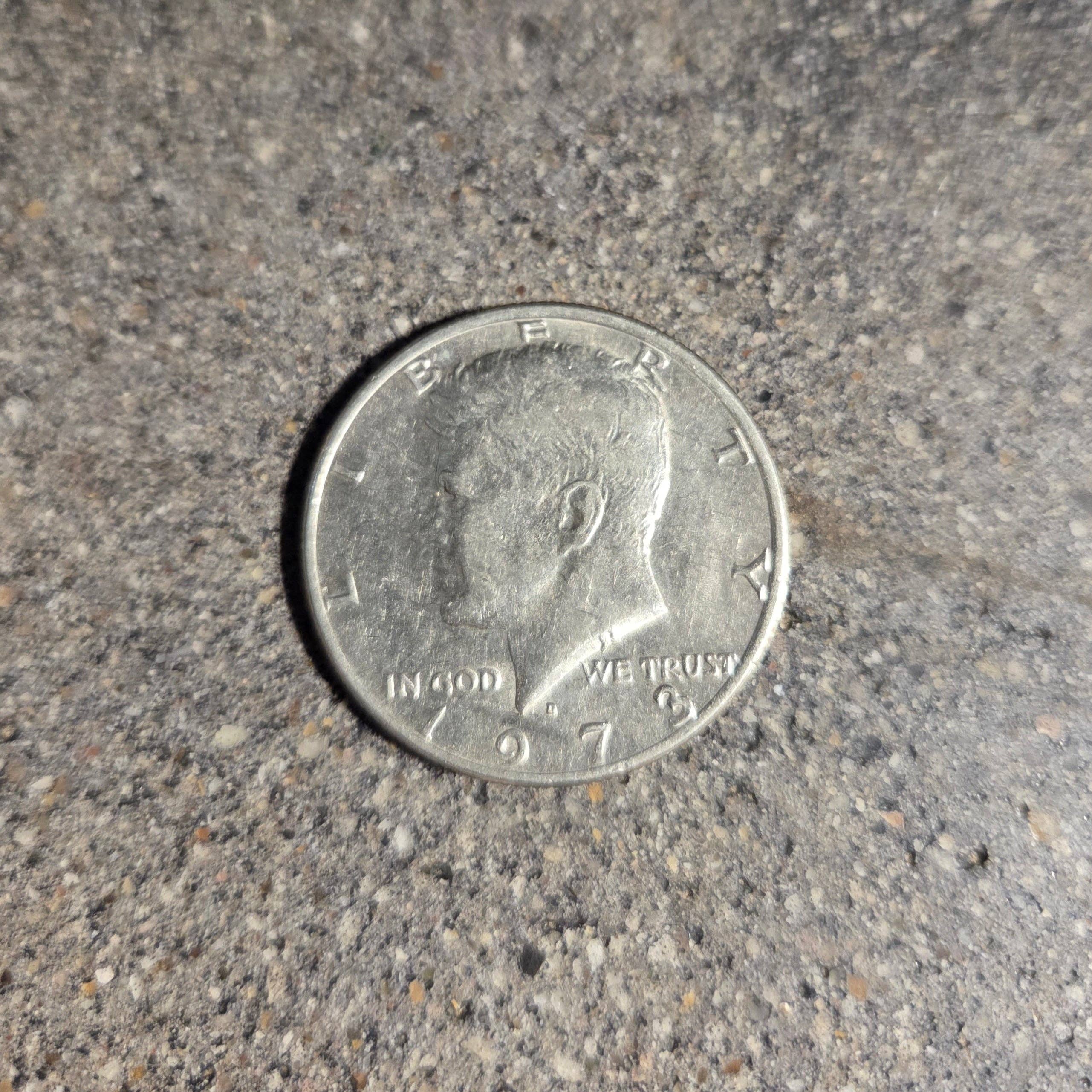 Mountainstruck Coin Rings and Jewelry - Wholesale Keychain - Unisex - Guitar Pick U.S. Half Dollar Keychain3