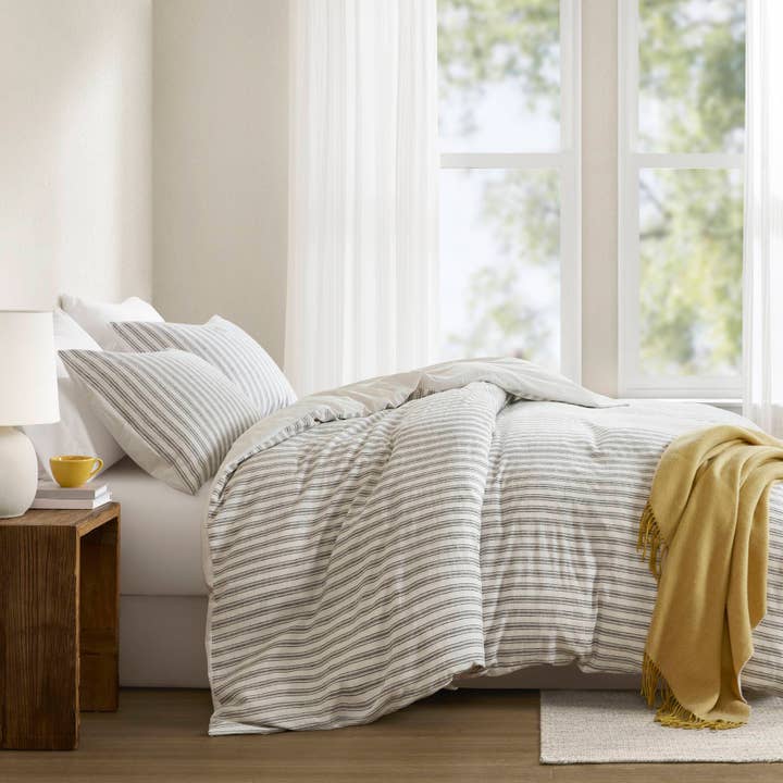 Olliix - Wholesale Bedding Set - 3 Piece Yarn-Dyed Stripes All-Seasons Duvet Set, Grey4