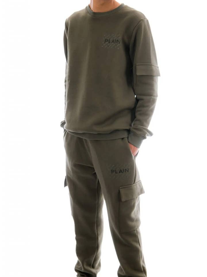 Plain Kampala cargo-bukse- og trøjesæt i khaki for engroshandel hos PlainAmstrdm