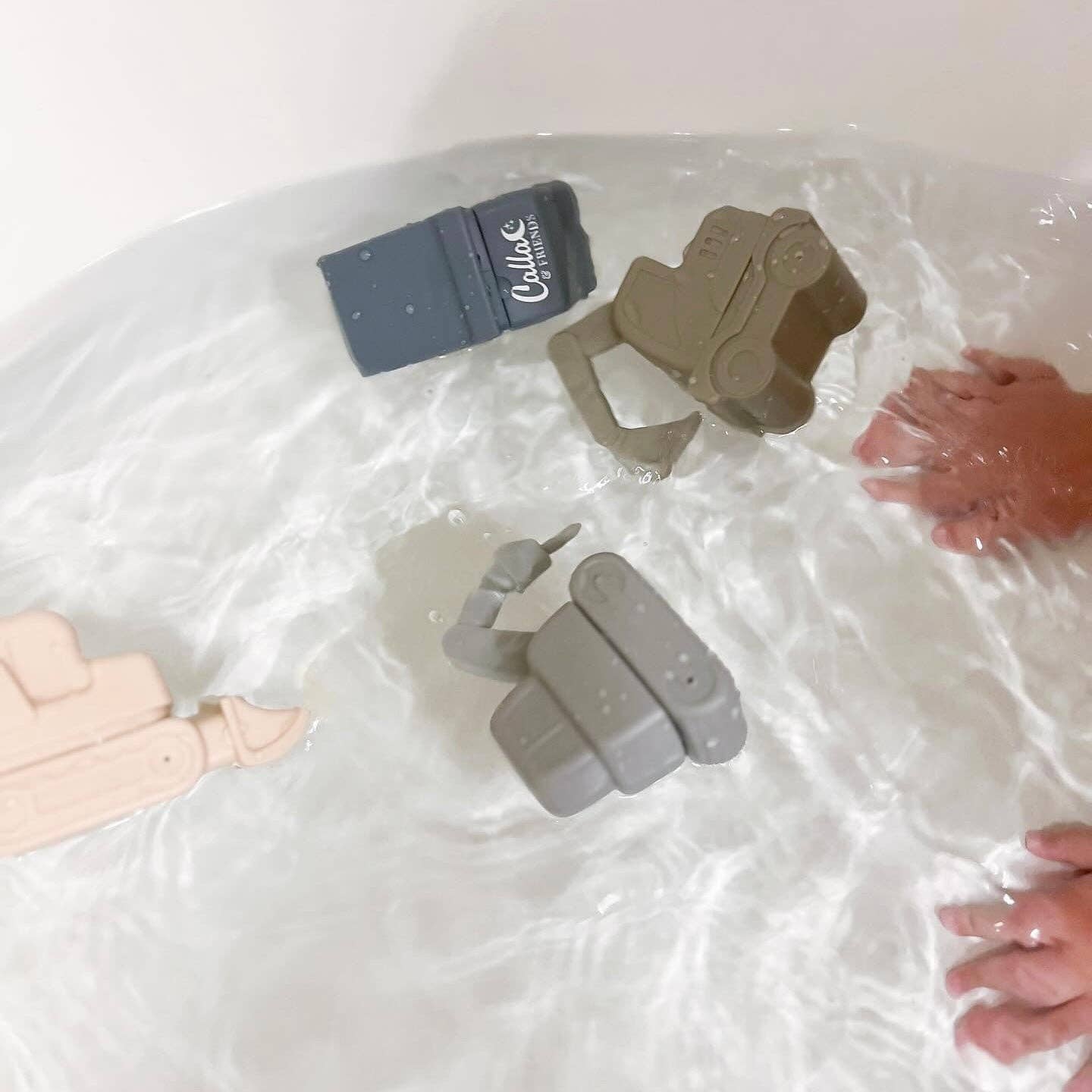 Calla & Friends - Wholesale Bath Toy - Baby - Grant’s Truck Water Toys6