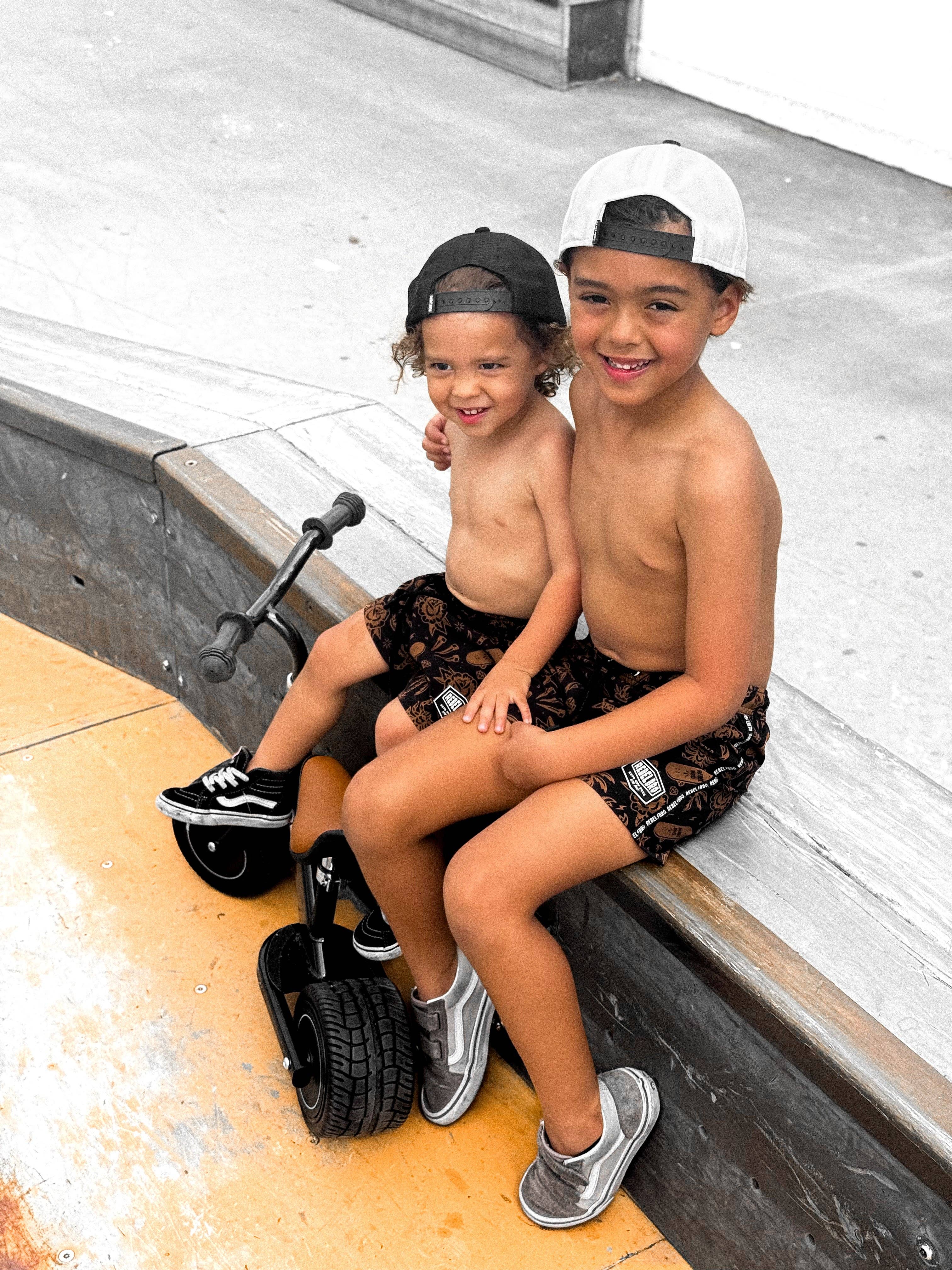 Rebel Bro - Vente Short de bain – enfant - Short de bain hybride en Rebels In Paradise [Édition Sahara]2