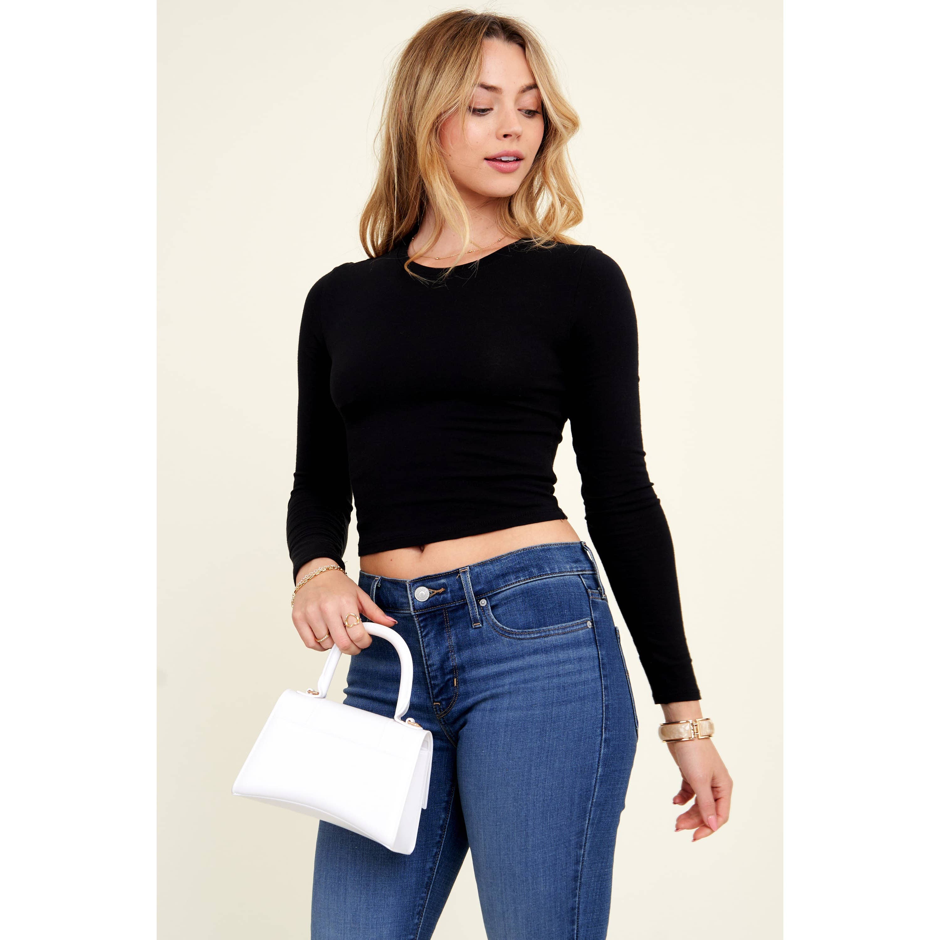 Popular 21 – wholesale Knit top – Women's – Crew Neck Long Sleeve Cotton Cropped Knit Top1