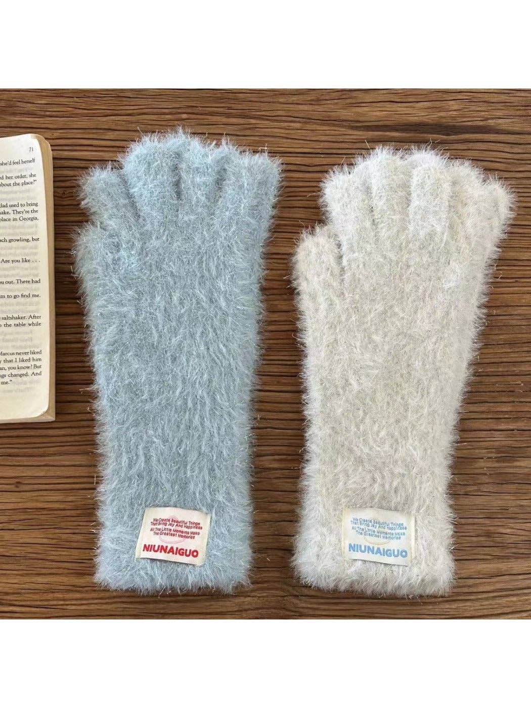 Funkyrel® Atzbranding Limited - Wholesale Gloves - Women's - Gloving - Sparkly Fingerless Gloves with Letter Patches & Touchscreen12