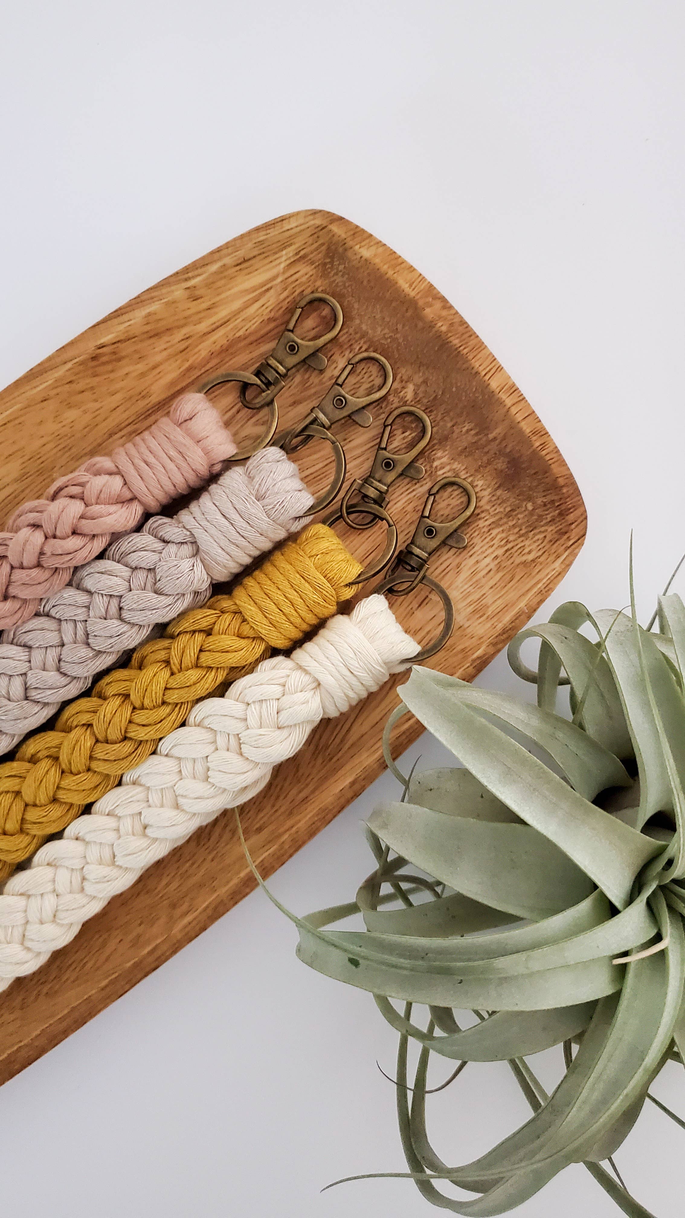 Under The Pines Goods – wholesale Keychain – Women's – Braided Macrame Wristlet Keychain2