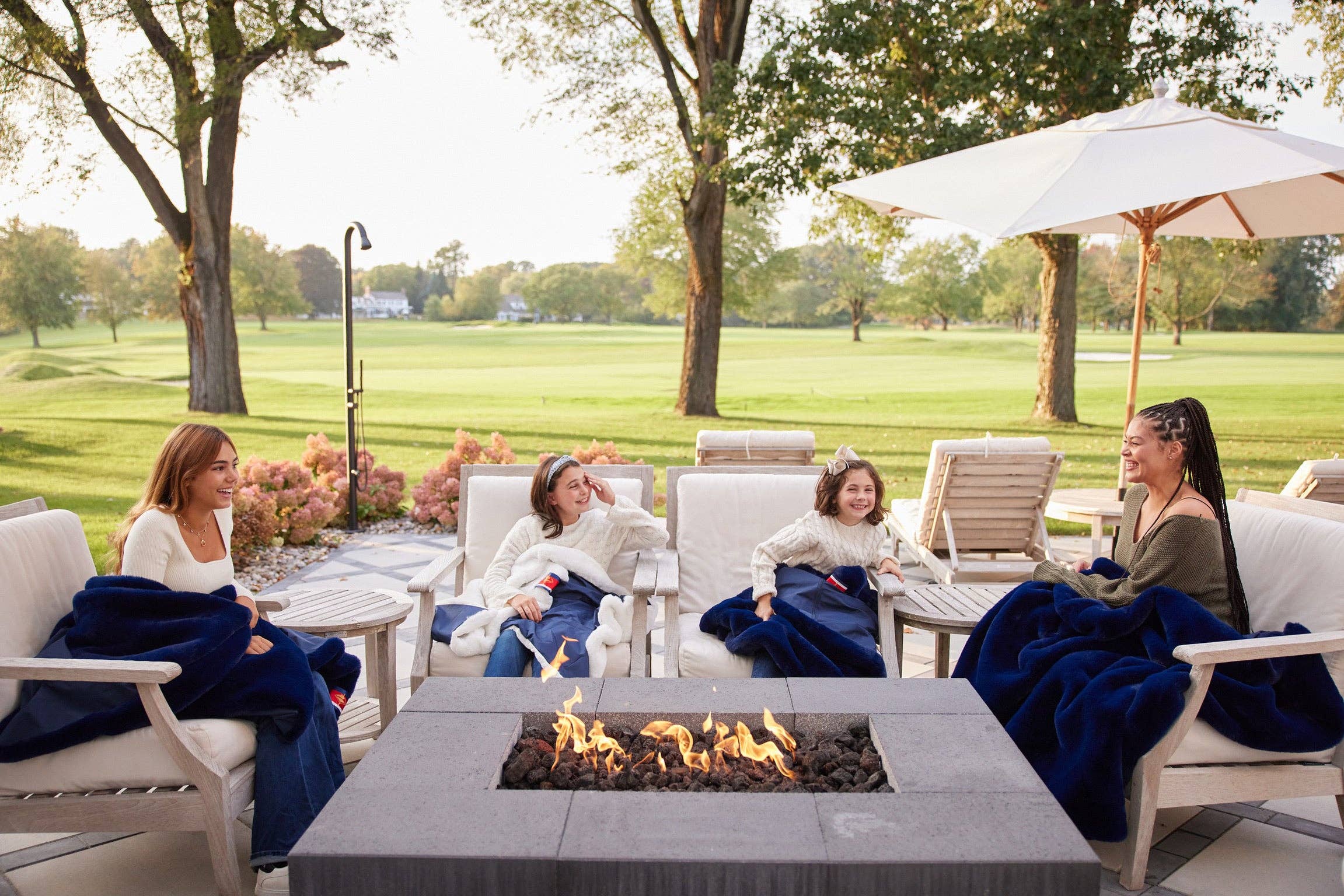 Pretty Rugged - Wholesale Throw Blanket - Waterproof Windproof Outdoor Blanket | Pretty Rugged22