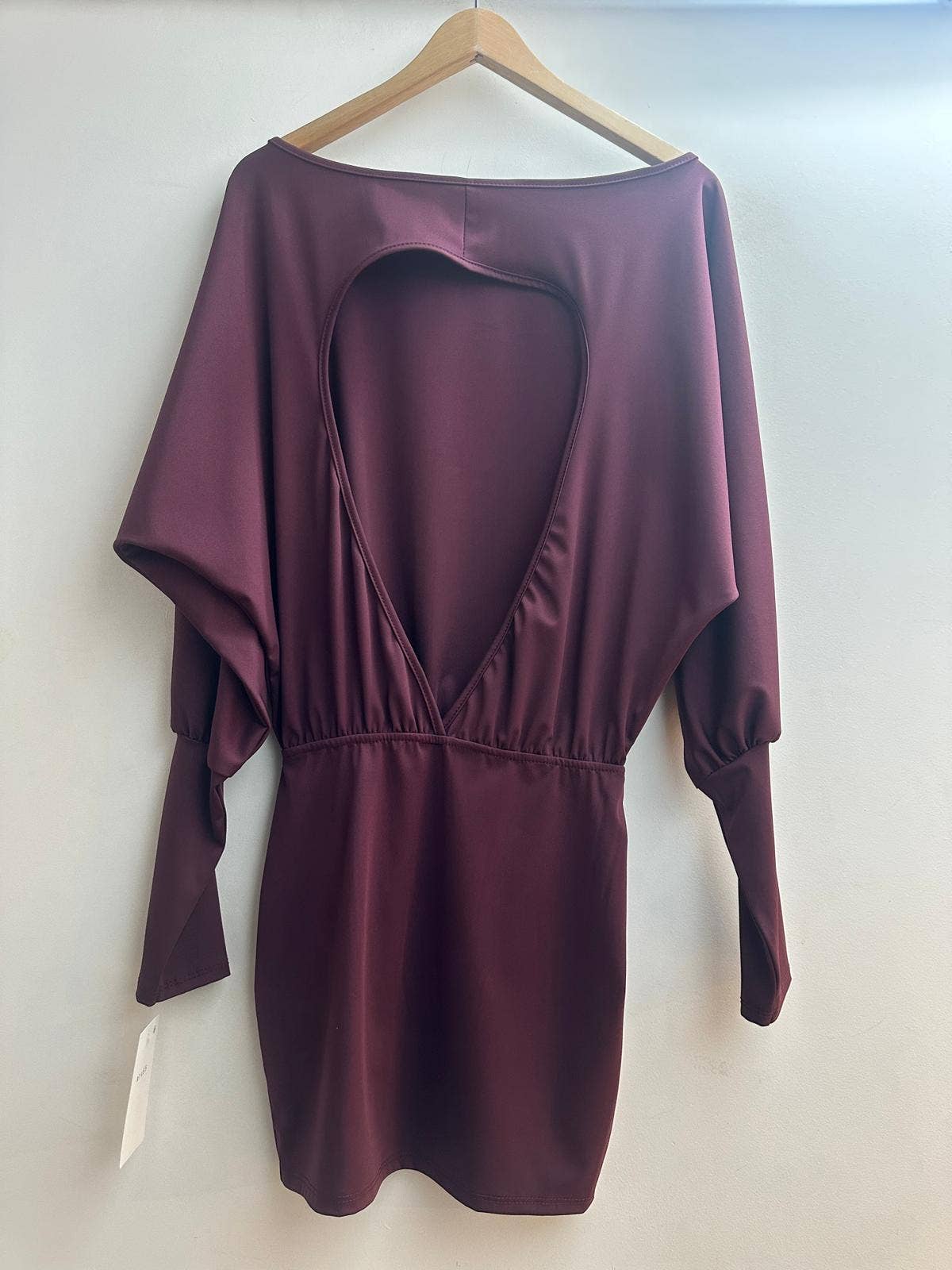 LORIANE – Großhandel Kleid – Damen – 7455 Einfarbiges kurzes Kleid1