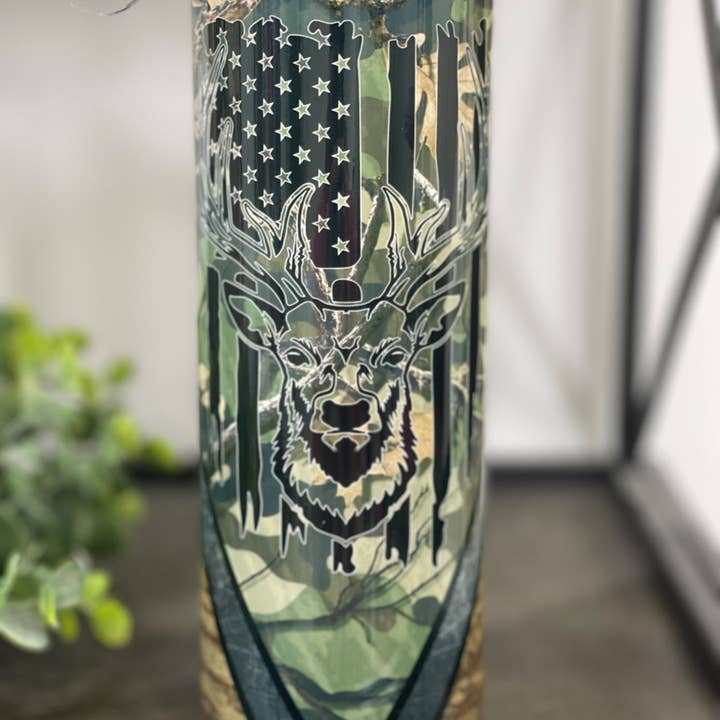 CMD Wholesale - Wholesale Insulated Mug/Tumbler - Camo & Wood Grain Deer Hunter 20oz Skinny Tumbler