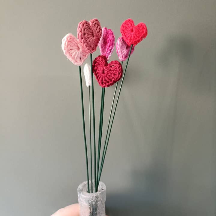 Knuffelsenzo - Wholesale Artificial Flowers - Heart, crocheted on a stick3