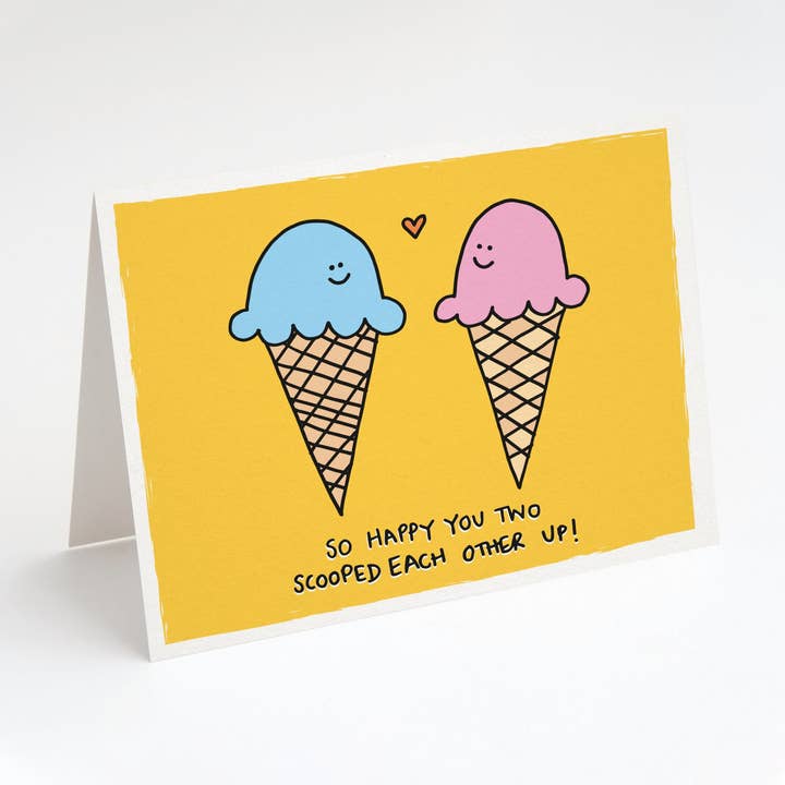 Tellement heureux que vous deux vous êtes ramassés l'un l'autre ! Carte de mariage. pour la vente par Tiny Gang Designs