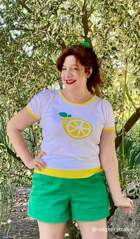 JAUNE T-shirt à col rond à manches courtes et imprimé citron MK32001 en vente sur Faire7