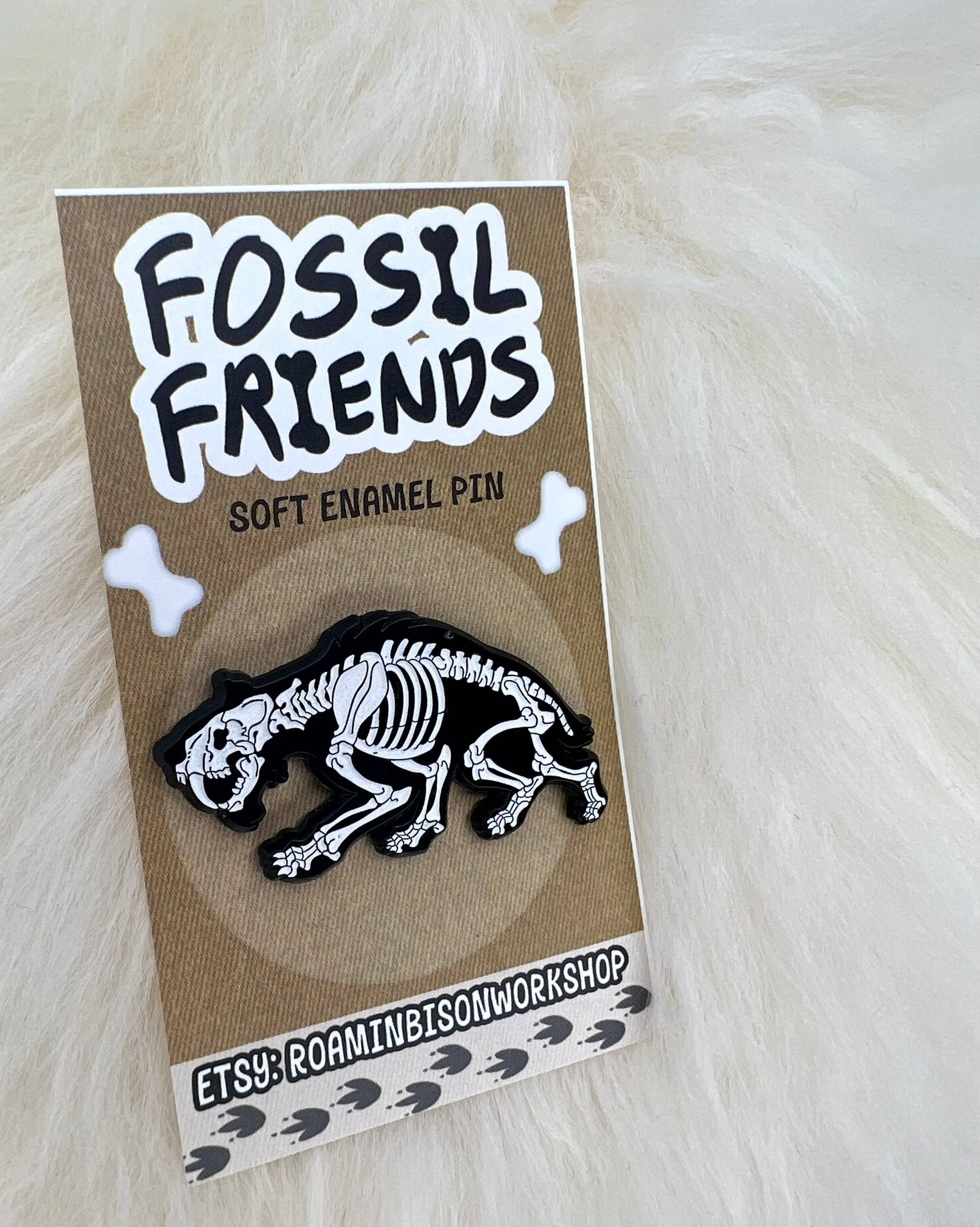 Roamin' Bison Workshop - Wholesale Lapel Pin/Button - Smilodon Soft Enamel Pin | Sabertooth Tiger | Ice Age | Fossil1