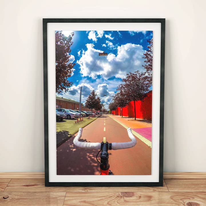 Ridin' Red (EDICIÓN LIMITADA) para venta al por mayor de Behind Handlebars