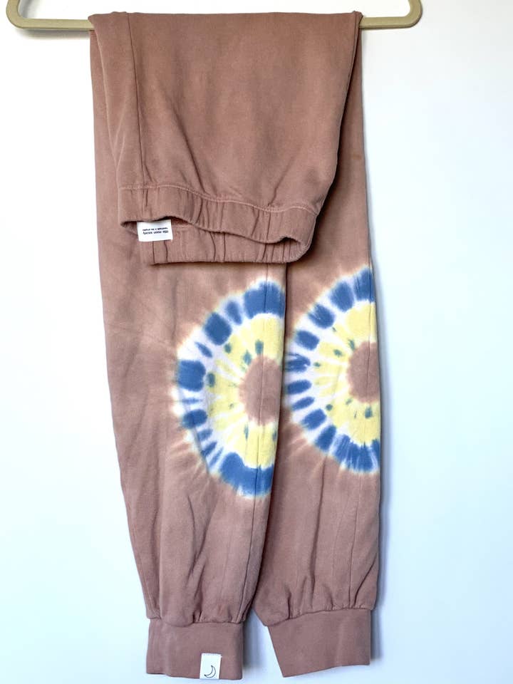 Pantaloni sportivi Eye Jogger Terracotta per la vendita all'ingrosso da parte di Little Moon Society