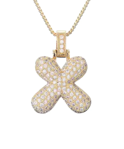 Ouro amarelo Pavé Bubble Letter Iniciais Colar em Aço Ouro 14K para venda a revendedores na Faire24