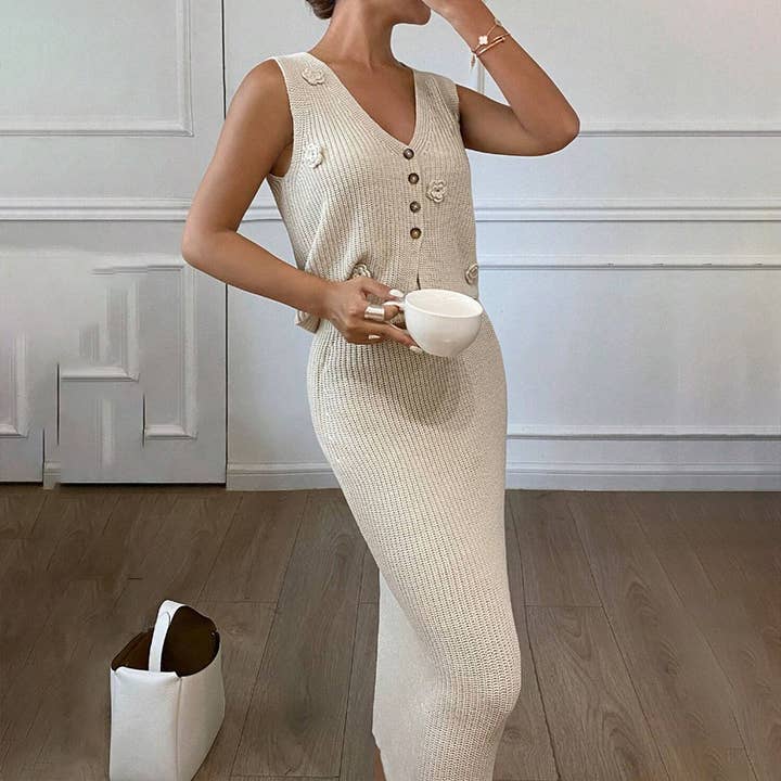 Ensemble tricoté jupe florale tridimensionnelle avec gilet pour la vente par Lily Clothing