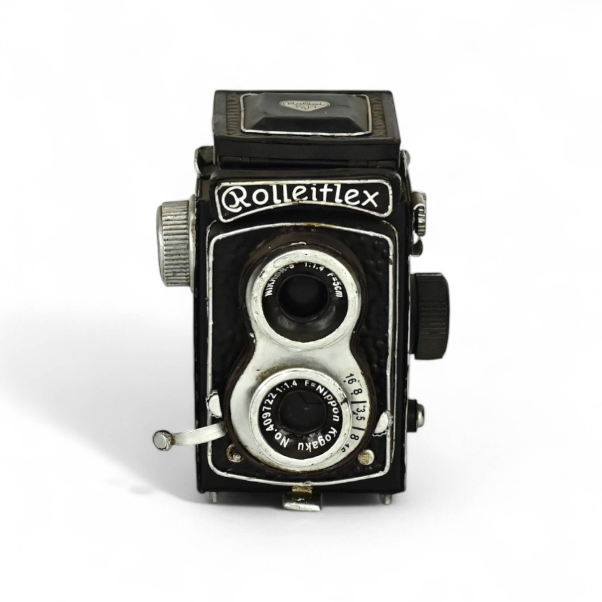 Cheungs Home Decor - Wholesale Decorative Figurine - 6" Metal Model Rolleiflex Vintage Camera