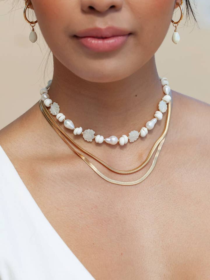 Collier de perles baroques pétoncles et coquillages Puka - Keao pour la vente par Ke Aloha Jewelry