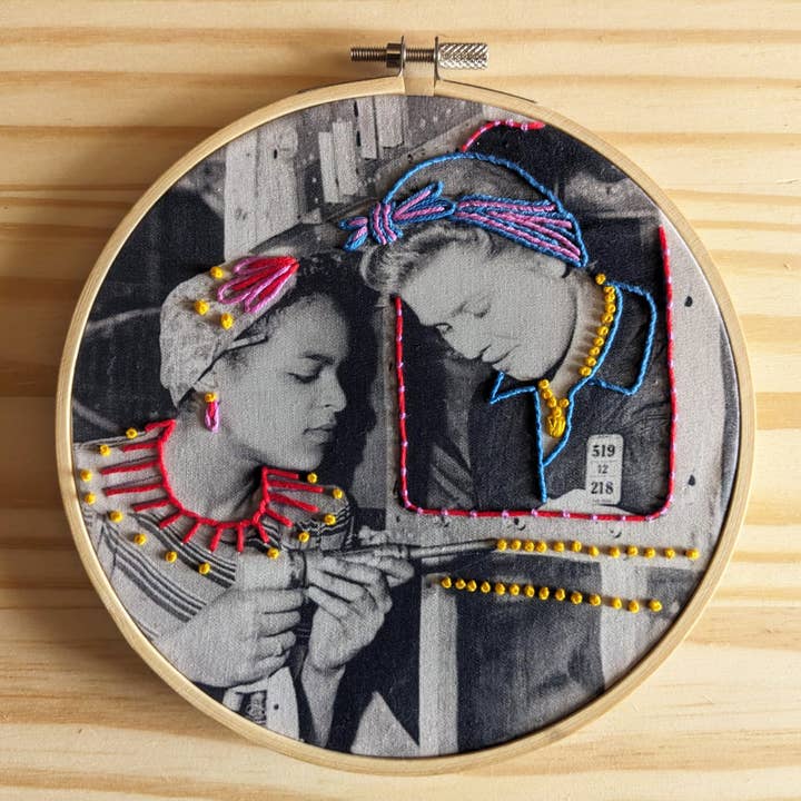 TheComptoir - Wholesale Embroidery/Cross Stitch Supplies - Les femmes au travail "les Ouvrières" - Kit de broderie1