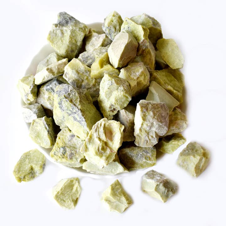 Soothing Crystals – Engroshandel Spirituelle sten og krystaller – 1 stk. rå sten | Serpentin | Helbredende rå krystaller2