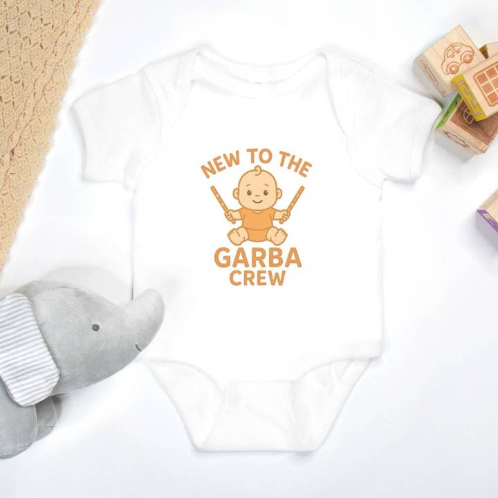 "Ny i Garba-gänget" Babybody - Vit för wholesale av Smriti Designs Gift Shop