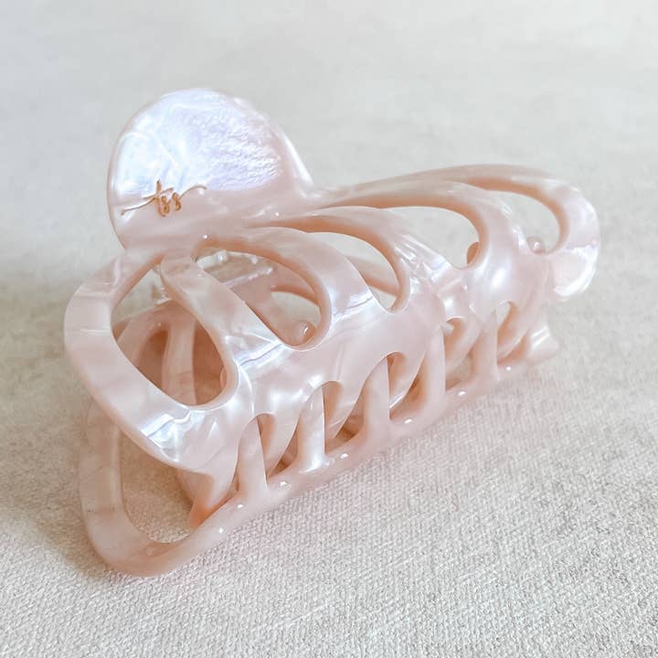 Ausgefallener Klauenclip - Rosenquarz für den Großhandel von The Stack Society