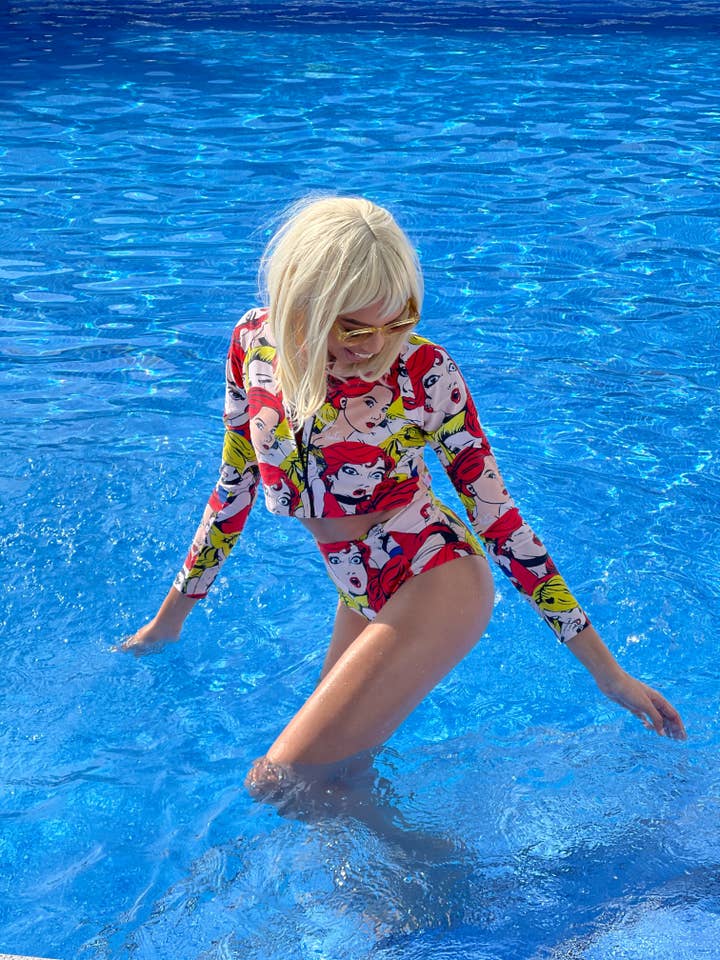 HartiSWIM – wholesale Rash guard – Women’s – Collective Subconscious Rash Guard4