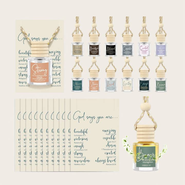 Bouteilles de désodorisant pour voiture en verre avec écritures de la Bible chrétienne pour la vente par Ella Blue