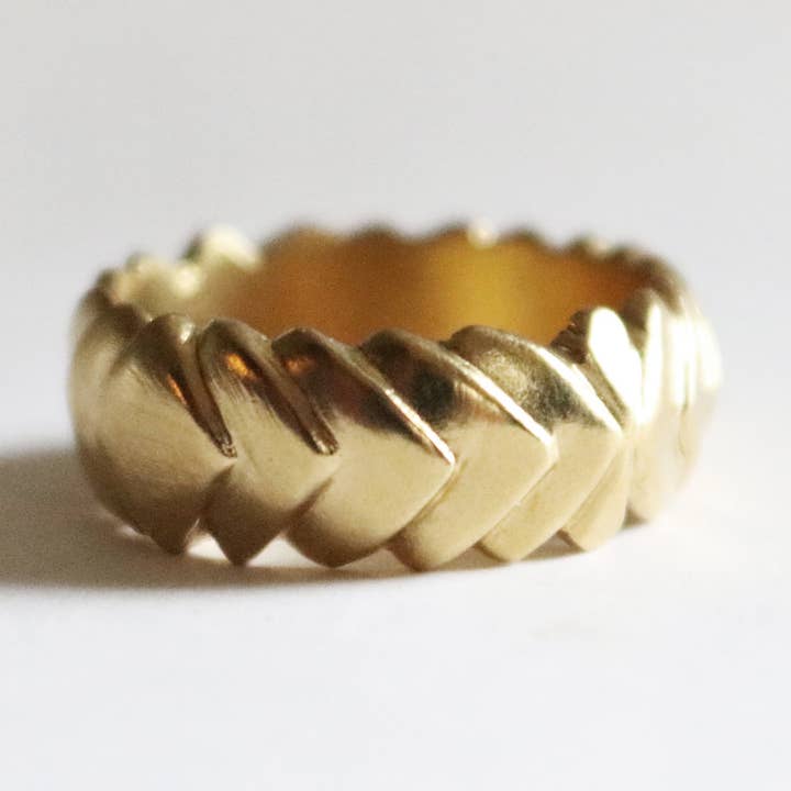 Bague d'armure en laiton pour la vente par Creature's Virtue