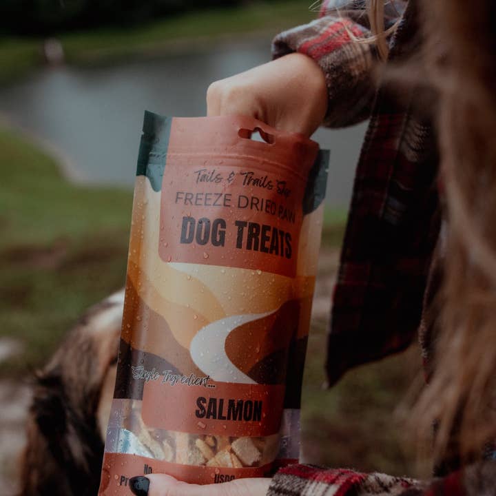 Tails and Trails - Venta al por mayor Chuches - Perros - GOLOSINAS DE SALMÓN LIOFILIZADO3