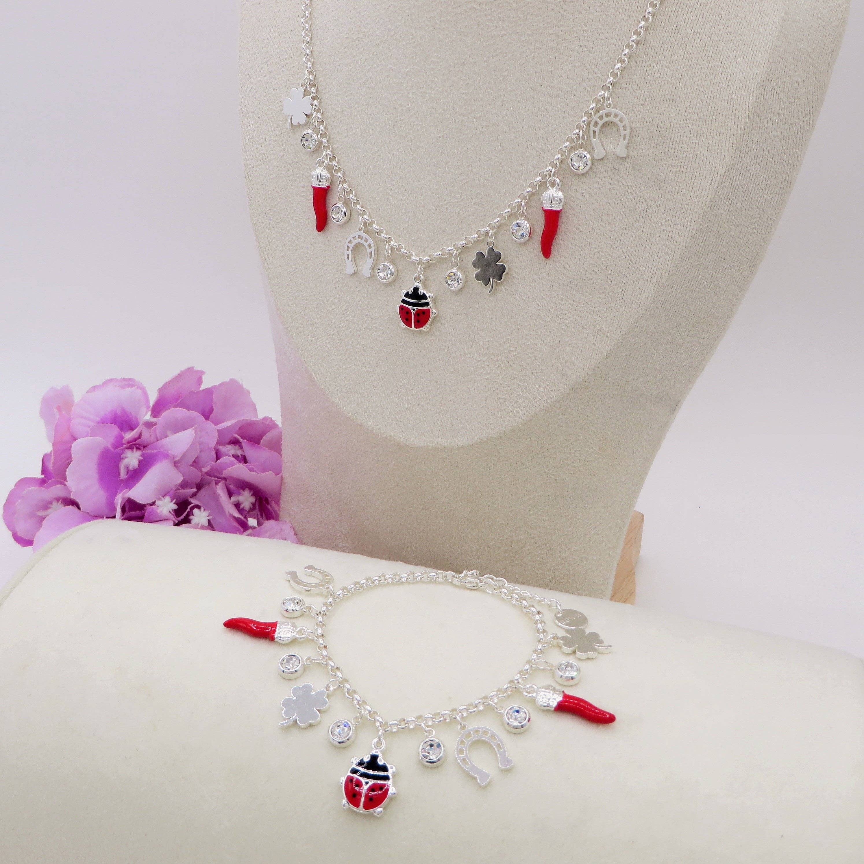 ACIER INOXYDABLE ARGENTÉ BONNE CHANCE Collier plaqué ARGENT ~ en ACIER INOXYDABLE avec breloques porte-bonheur en vente sur Faire4