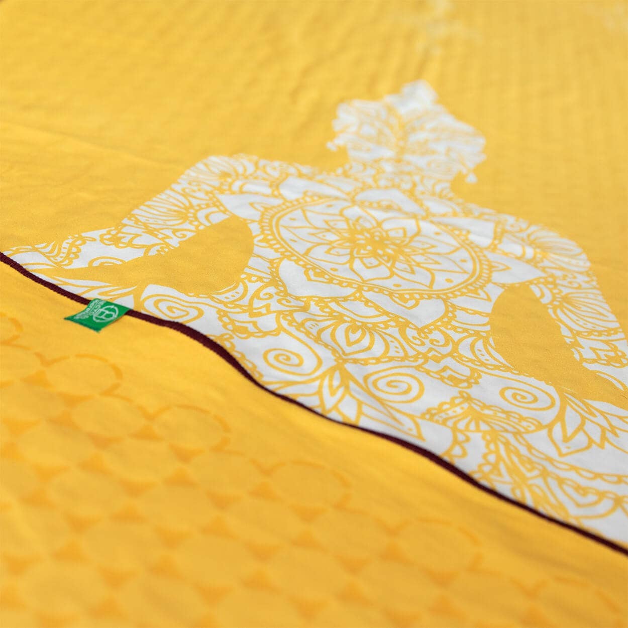 Divasya - Wholesale Yoga Towel - Yoga Towel Set | 1 Yoga Towel with Silicone Honeycomb Structure & 1 Face Towel | in 6 Colors8