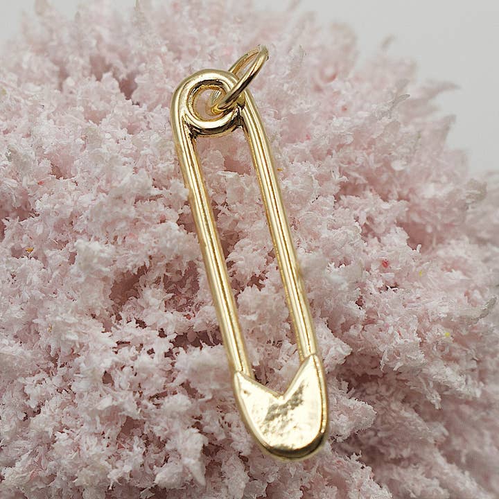 Pendente Pin Dorato per la vendita all'ingrosso da parte di Cherie by Cherie