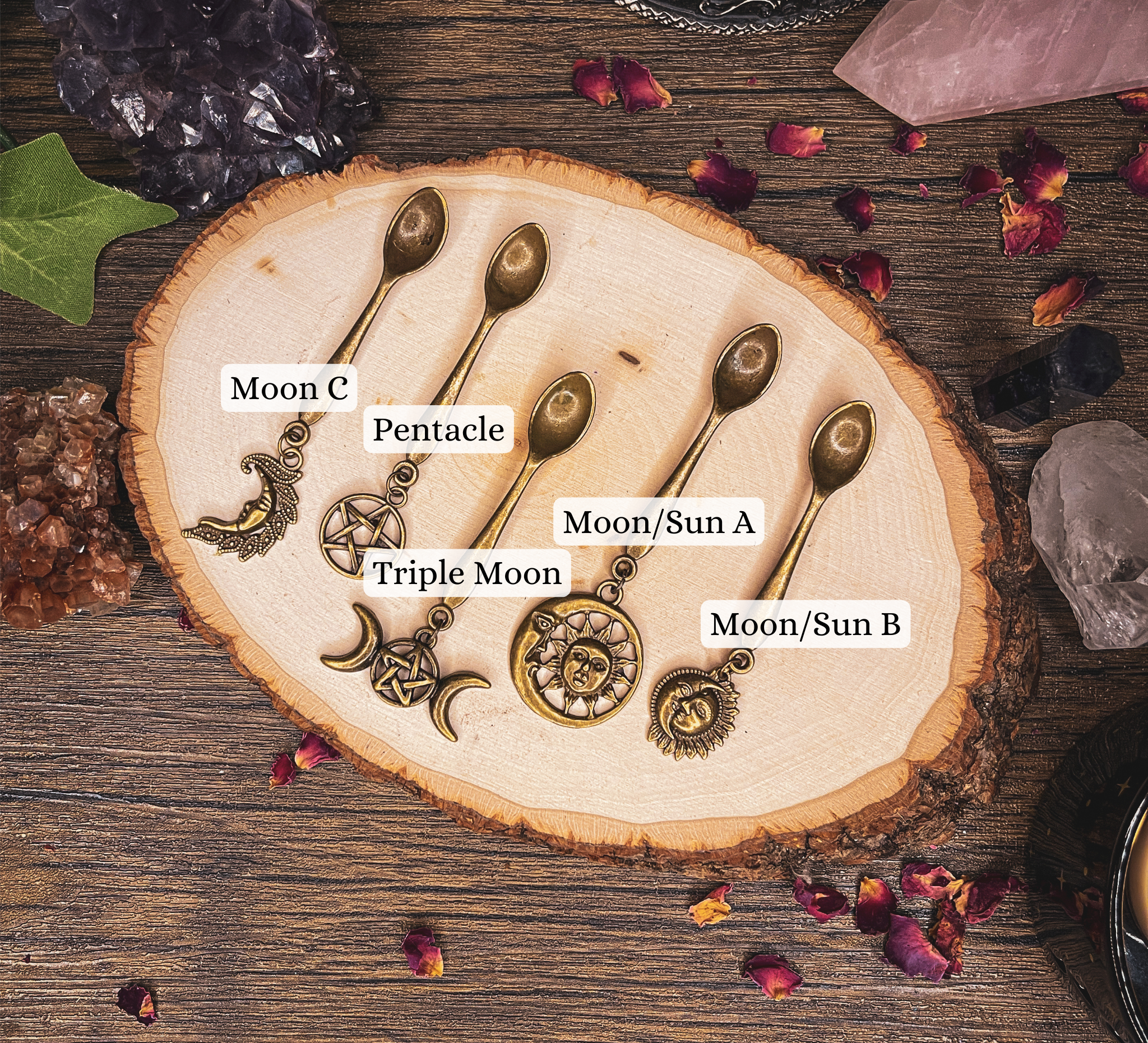 Moondust and Raven – Großhandel Individueller Charm/Anhänger – Witchy Charm Löffel aus Bronze, Kräuter- und Zauberlöffel mit Anhänger3