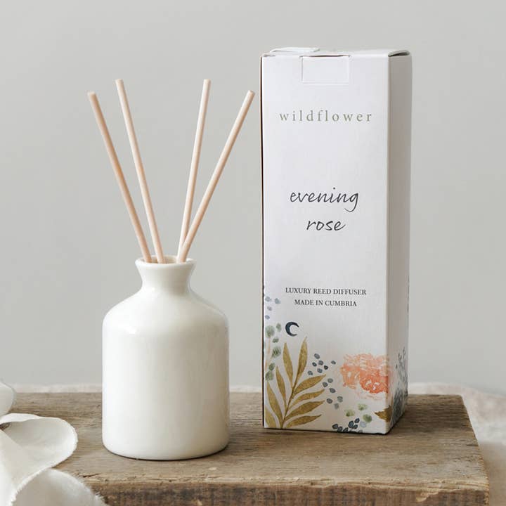 Diffuseur à roseau en céramique Evening Rose pour la vente par Wildflower