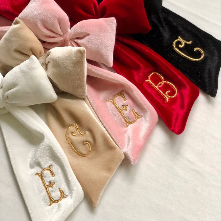 Belle Linen - Wholesale Napkin Ring - White Velvet Monogrammed Bow Napkin Ring1