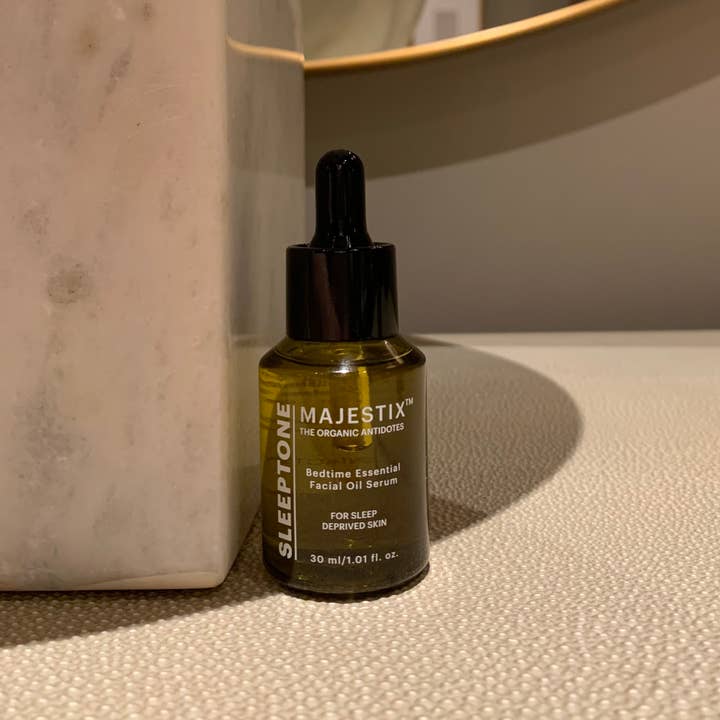 SLEEPTONE Essential Ansiktsoljeserum för wholesale av Majestix Organics