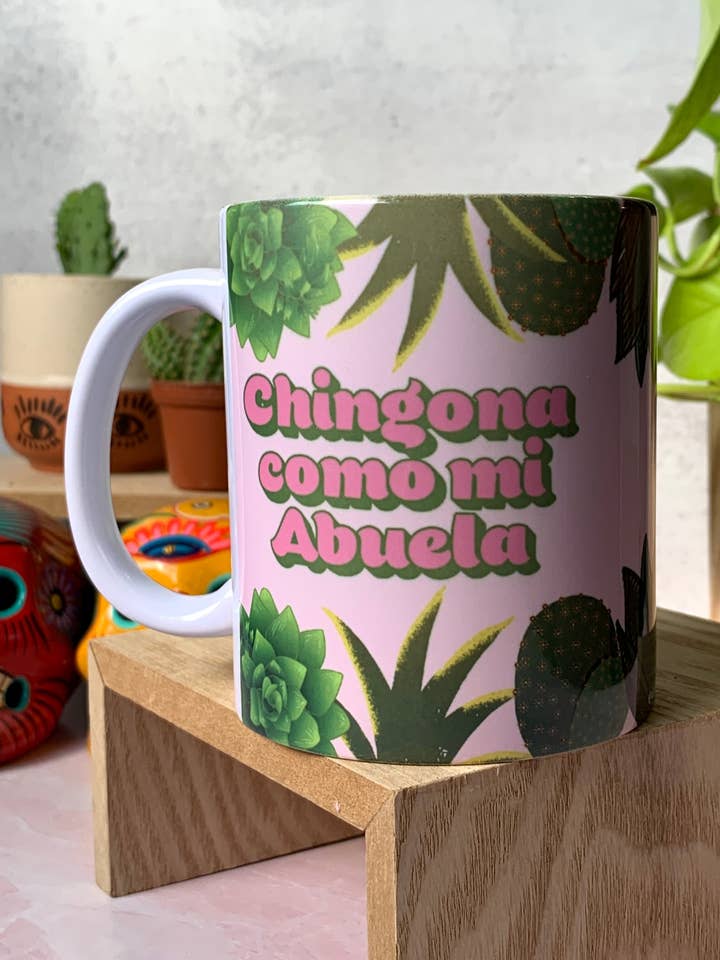 Chingona Como Mi Abuela mok van Very That | Volledig verpakt voor wholesale door Very That