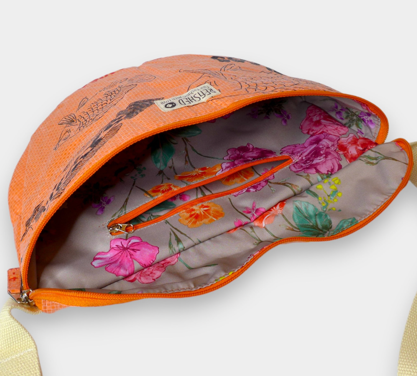 REFISHED fair fashion – wholesale Belt bag – Women’s – BUM BAG XL | Upcycled fanny pack in orange1