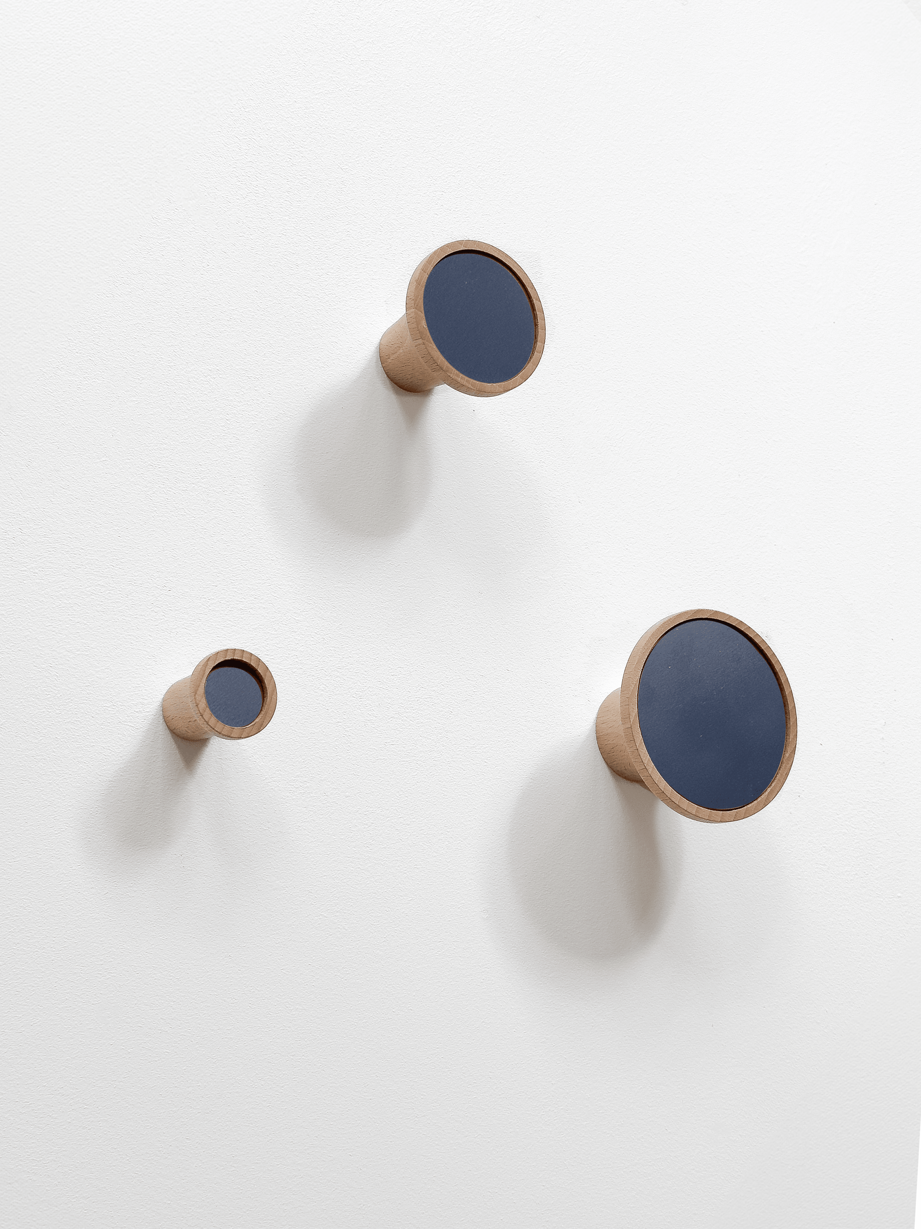 Reine Mère - Wholesale Wall Hook - Clairon Set - Set of 3 beech coat hooks1