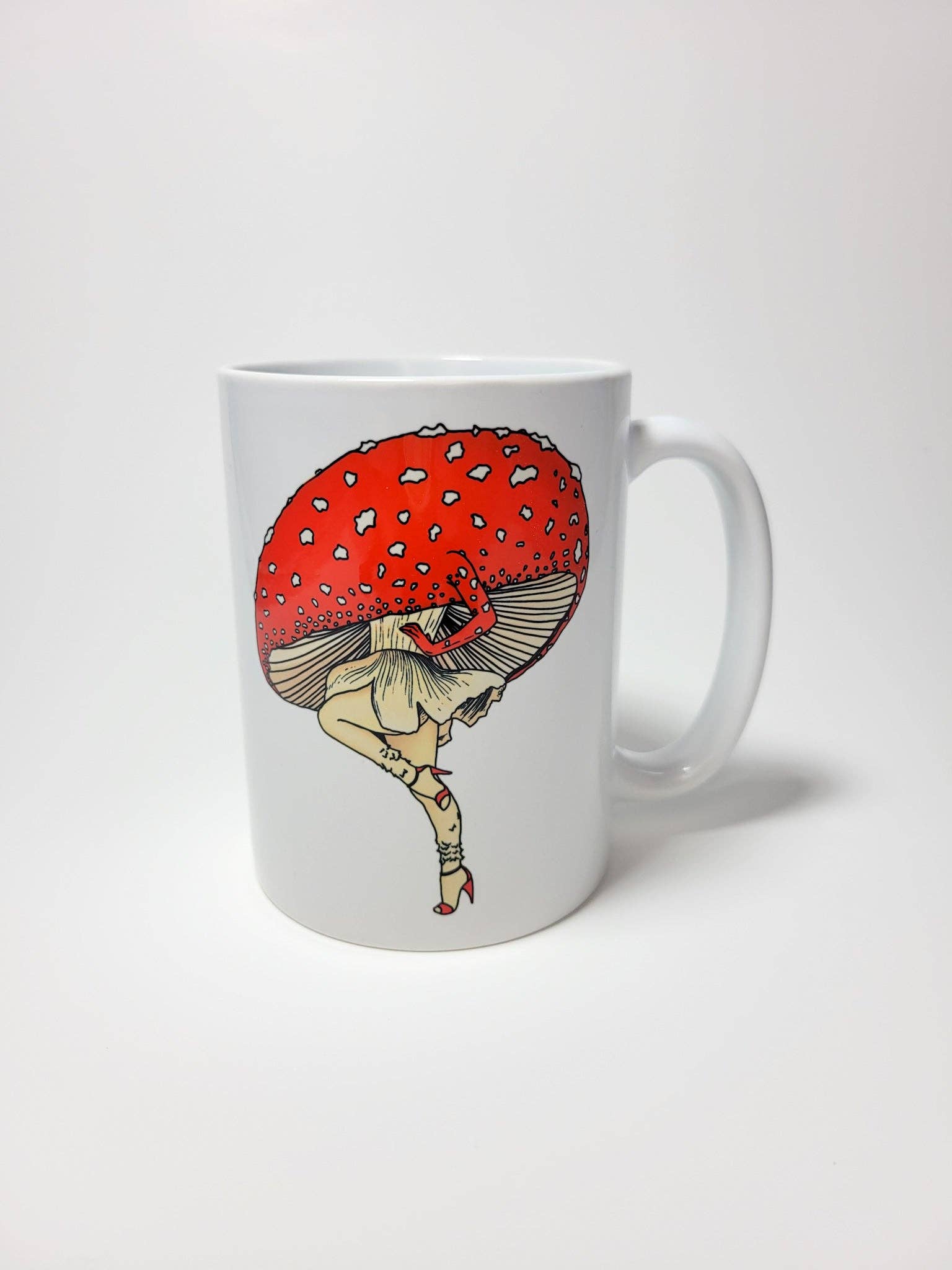 Mushroom Marauder – Caneca por atacado – Caneca de Café Miss Amanita | Pinup Menina Cogumelo | 11oz/15oz1